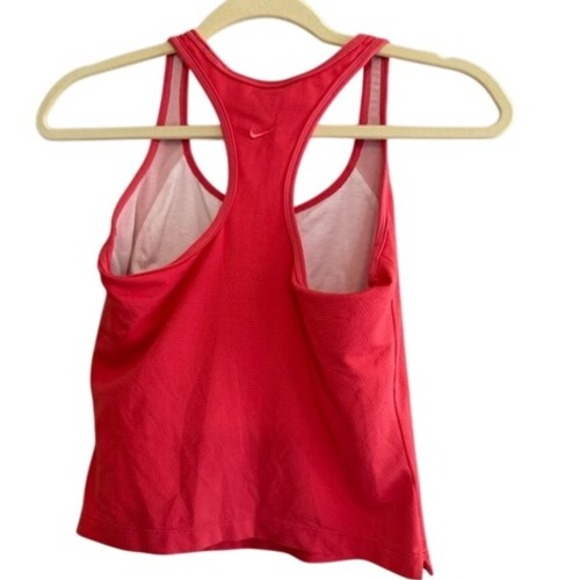 Nike Dri-FIT Red Racerback Tank‎ Top Athletic Training Activewear - Picture 3 of 3